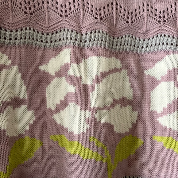 Zaful Women’s Pink/Purple Floral Cropped Sweater - Picture 3 of 12